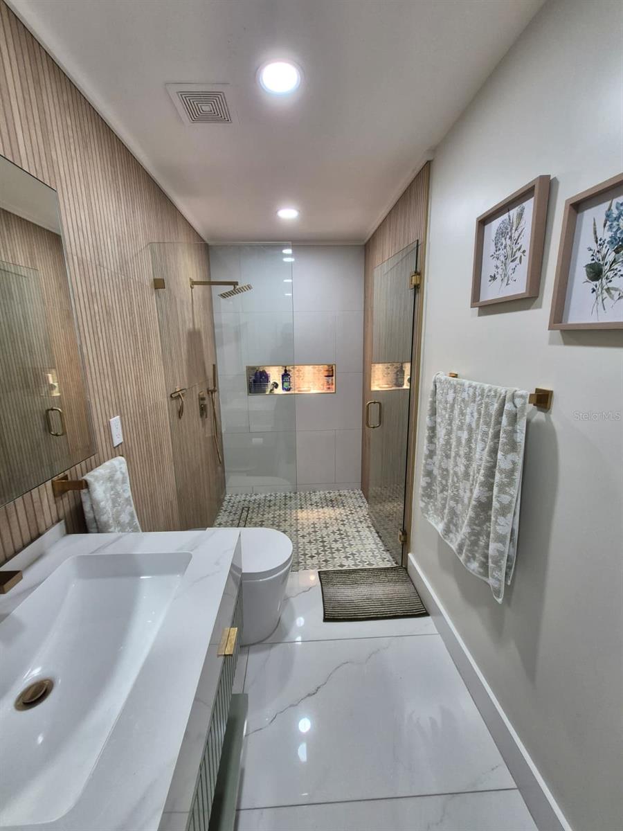 5817 TAMPA SHORES BLVD — photo 17