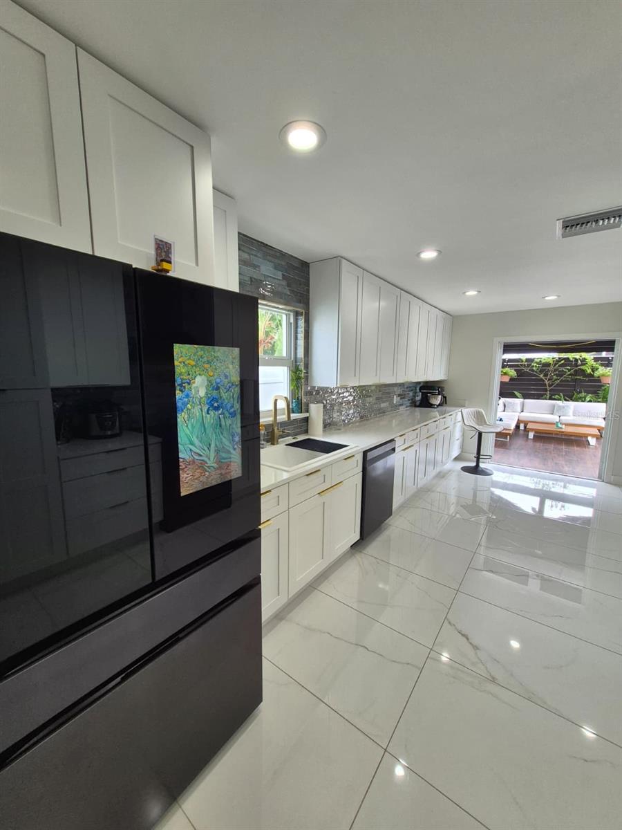5817 TAMPA SHORES BLVD — photo 11