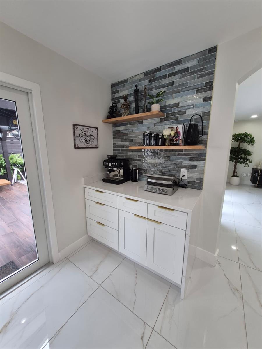5817 TAMPA SHORES BLVD — photo 10