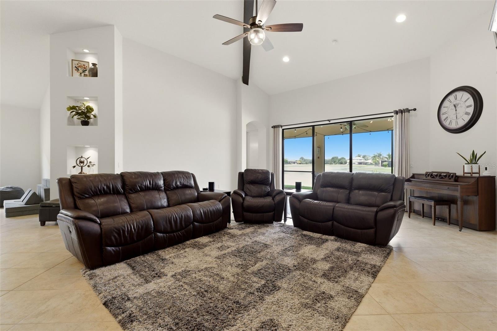 534 CHANTILLY TRL — photo 11