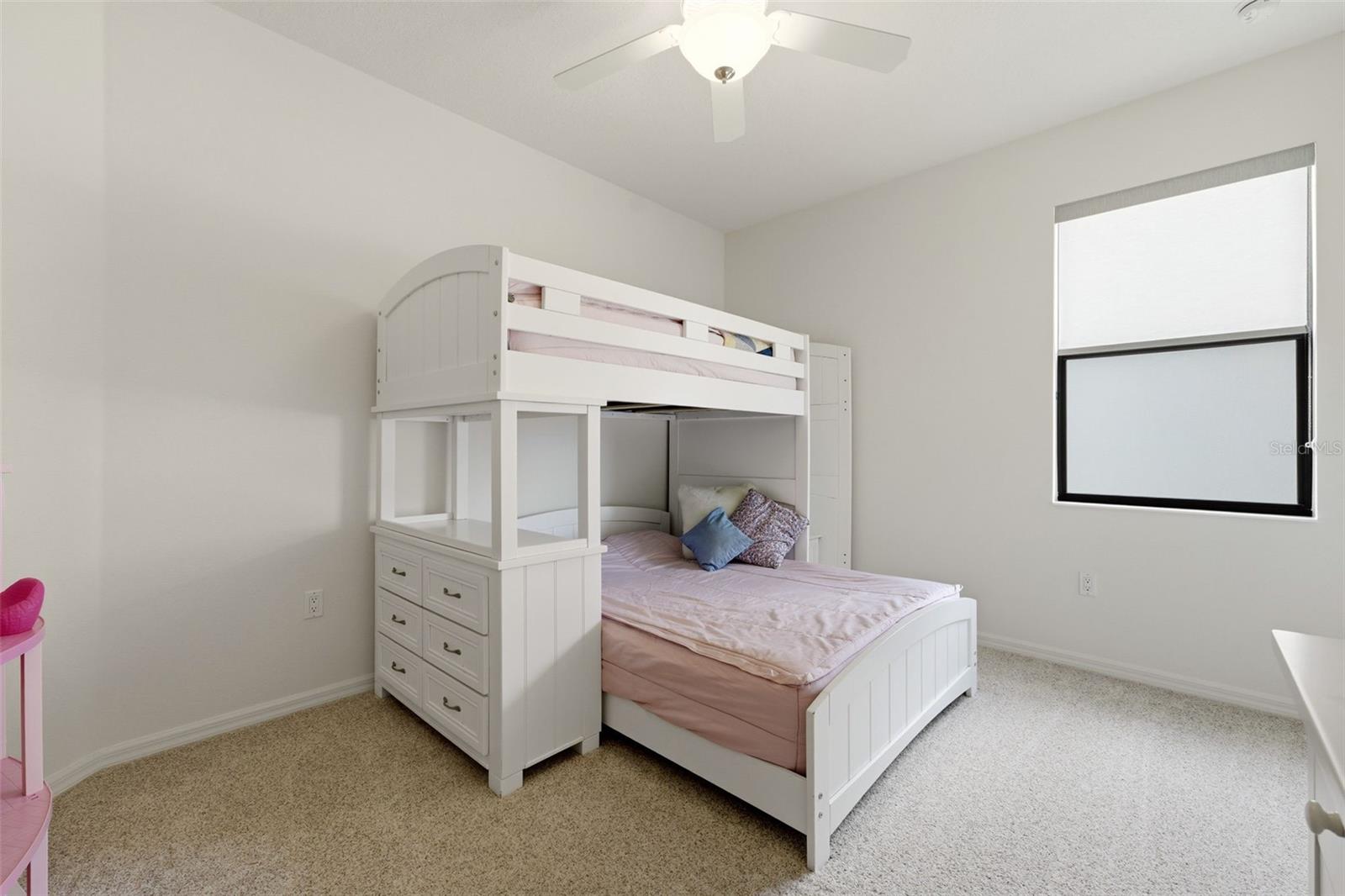 534 CHANTILLY TRL — photo 33