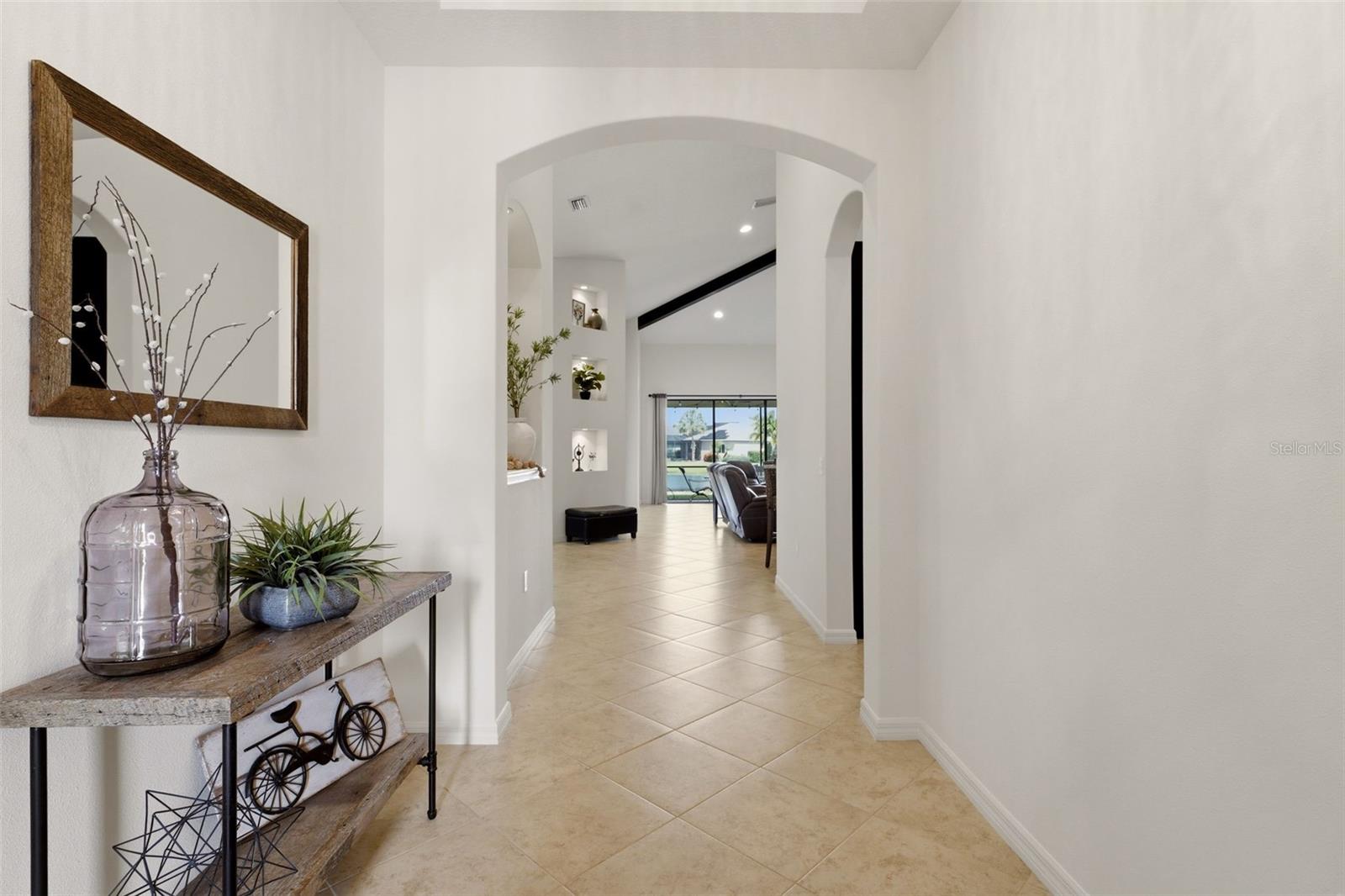534 CHANTILLY TRL — photo 10