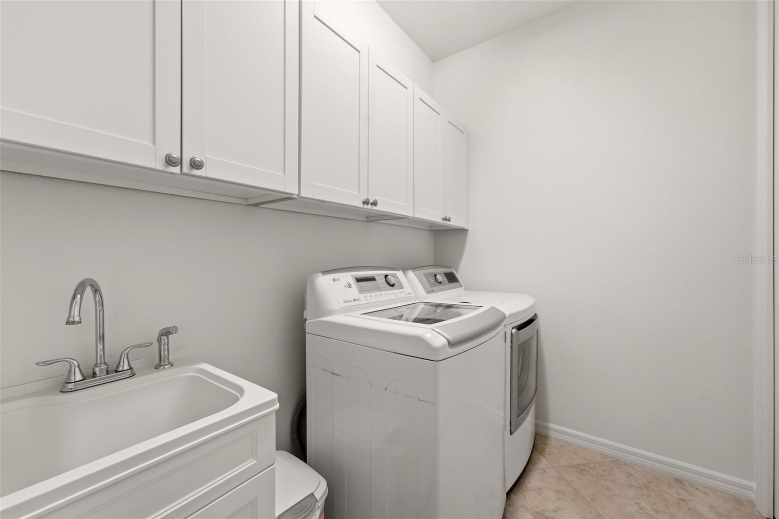 534 CHANTILLY TRL — photo 36