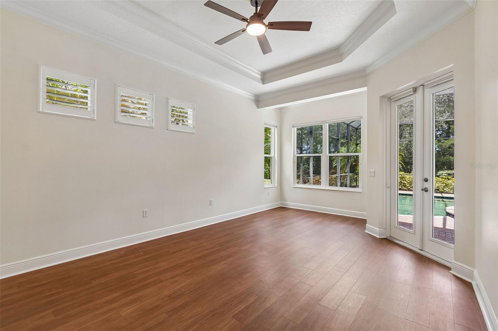 7222 LAKE FOREST GLN — photo 23