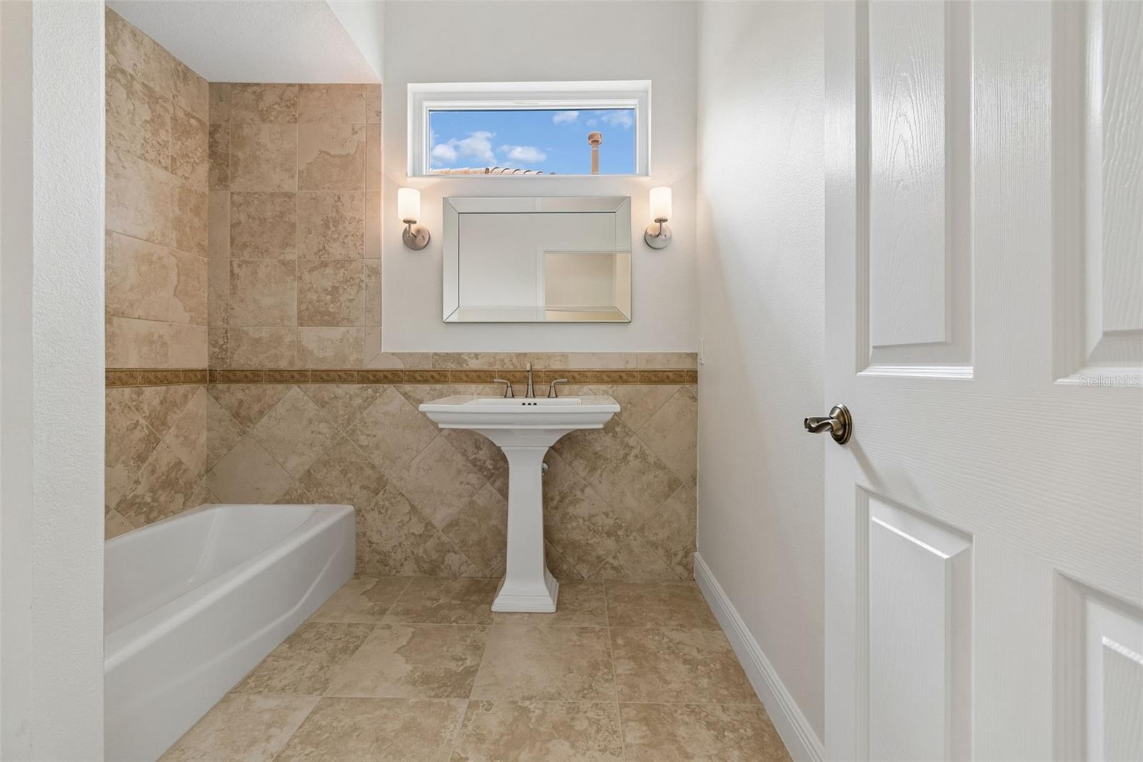 7222 LAKE FOREST GLN — photo 31