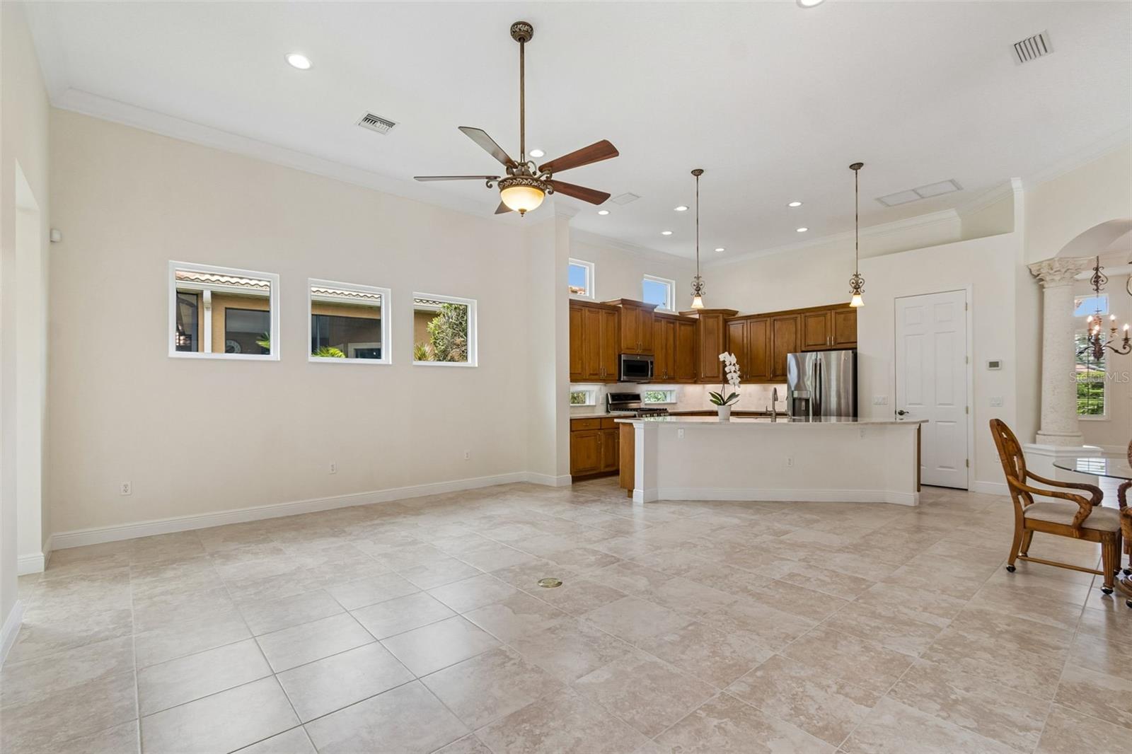 7222 LAKE FOREST GLN — photo 17