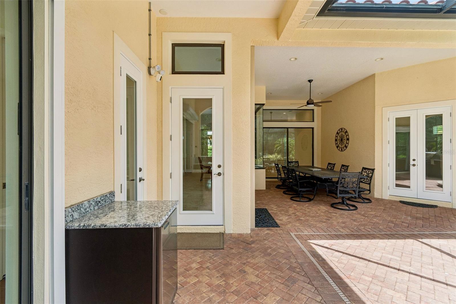 7222 LAKE FOREST GLN — photo 40