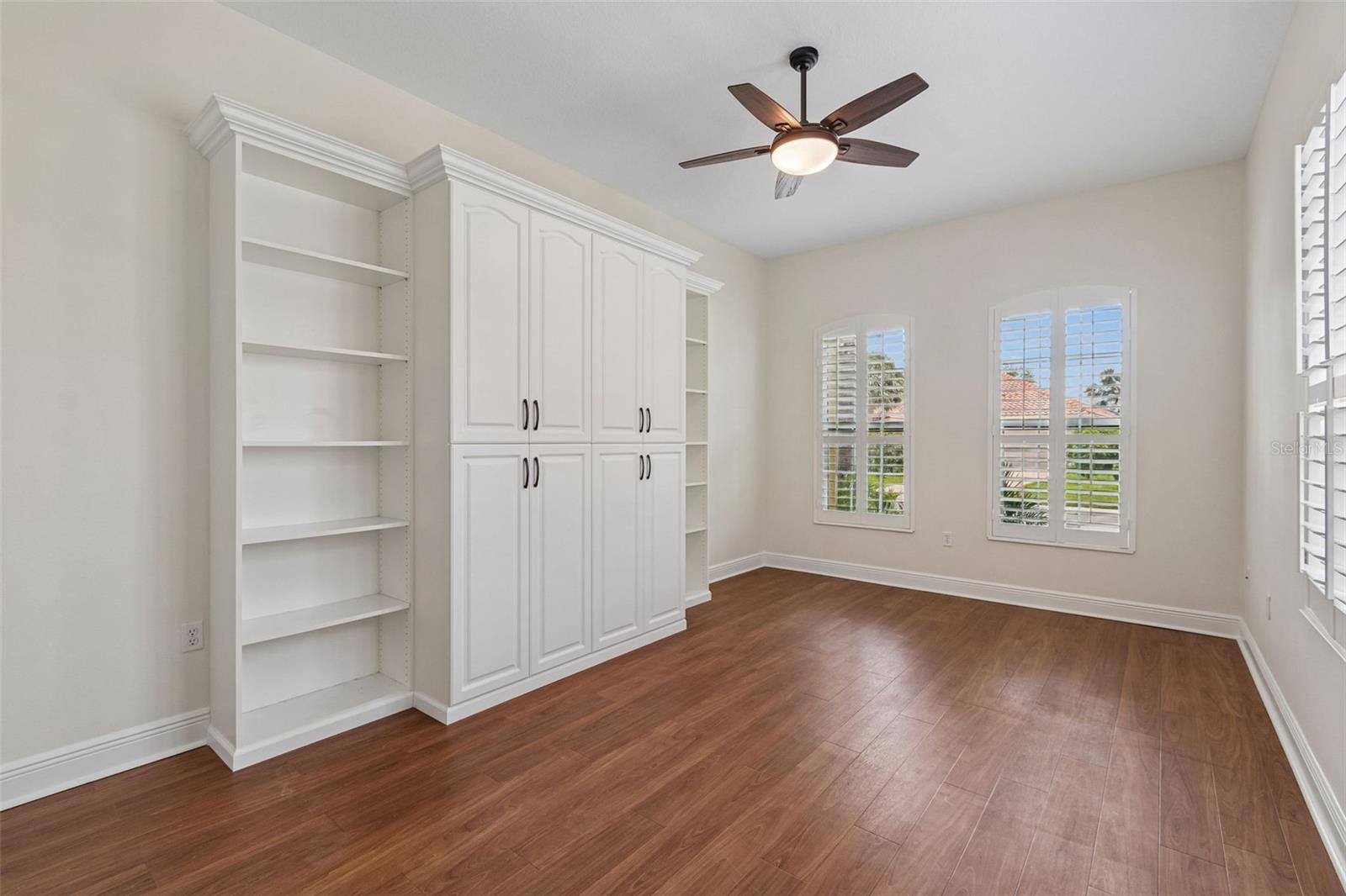 7222 LAKE FOREST GLN — photo 29