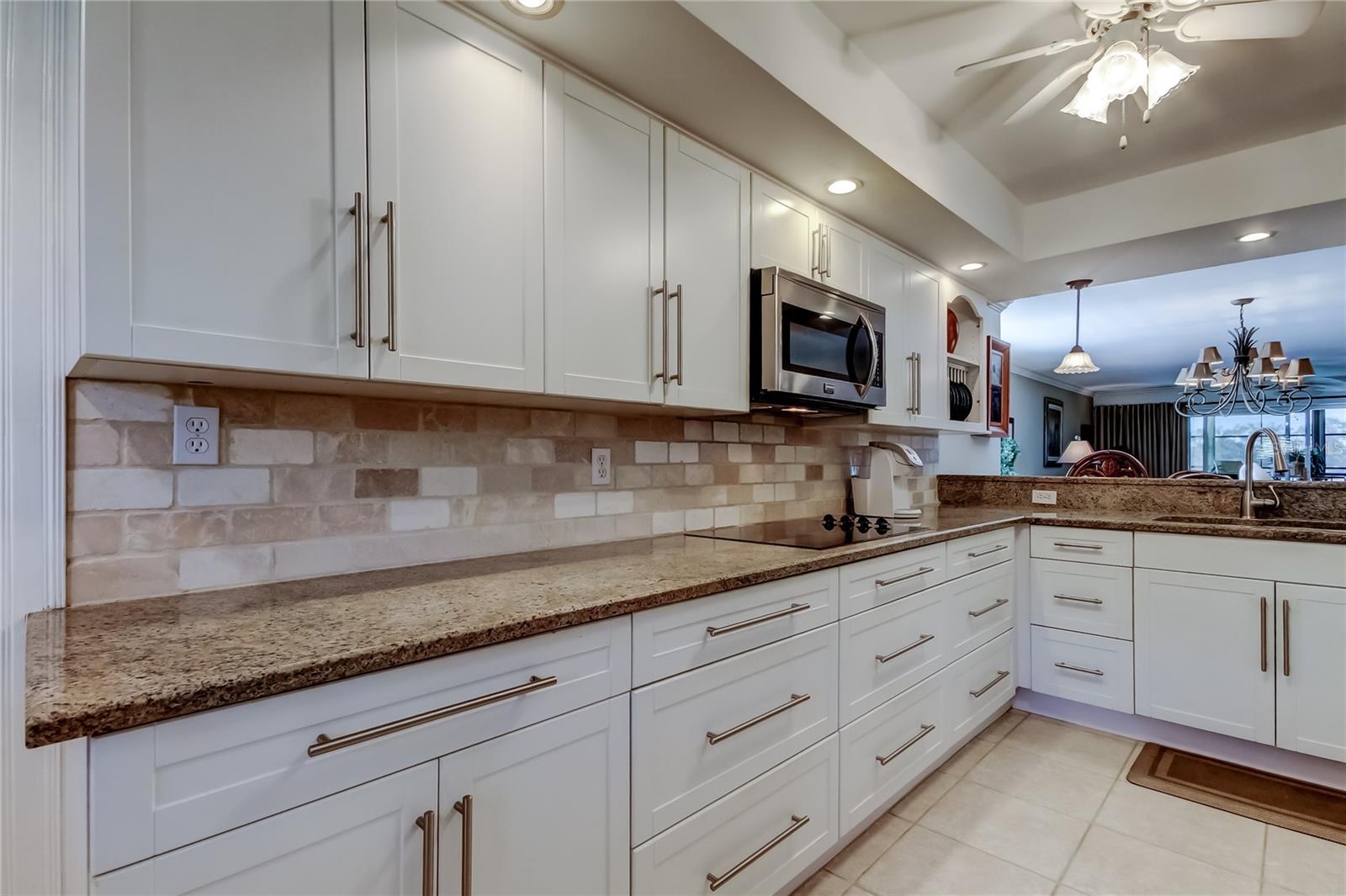 9450 HARBOR GREENS WAY #301 — photo 8