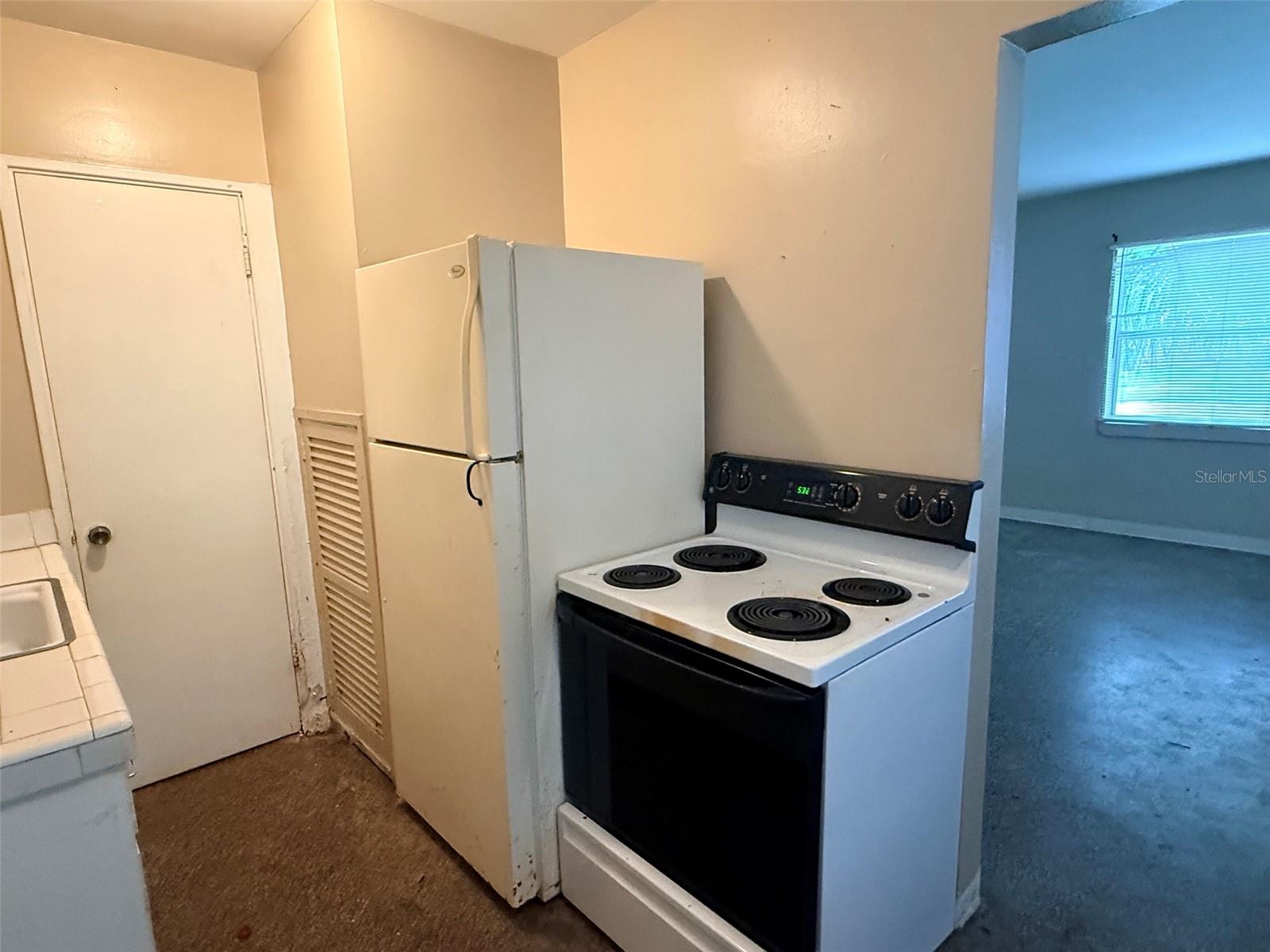 1273 S BETTY LN — photo 9