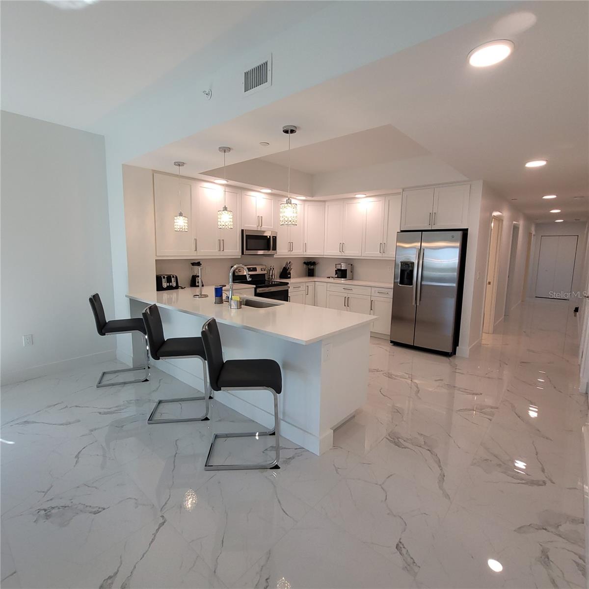 415 ISLAND WAY #201 — photo 8