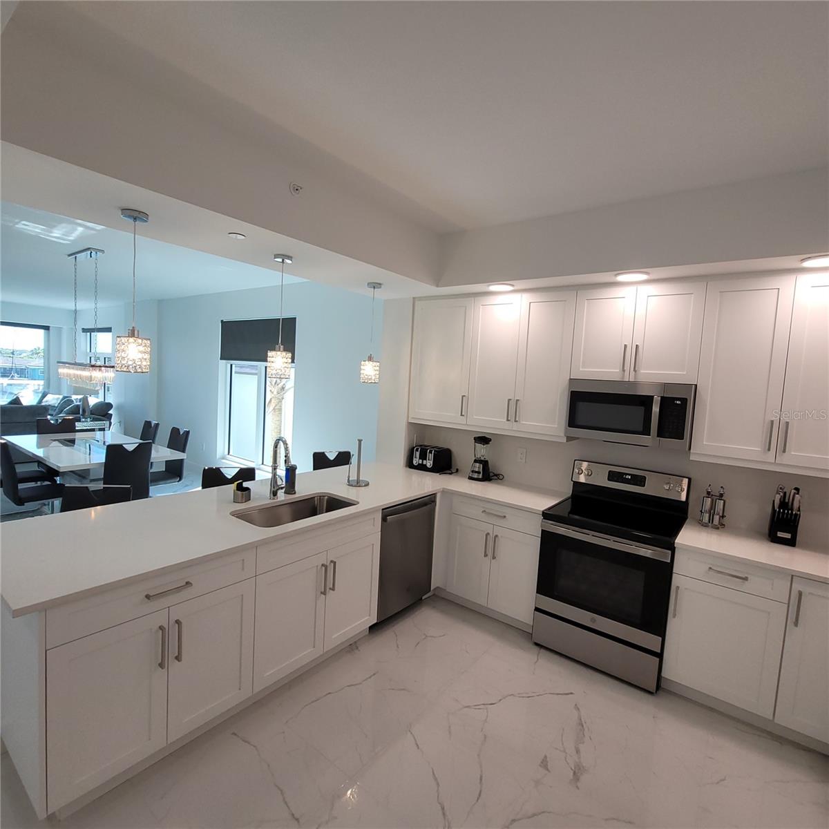 415 ISLAND WAY #201 — photo 10