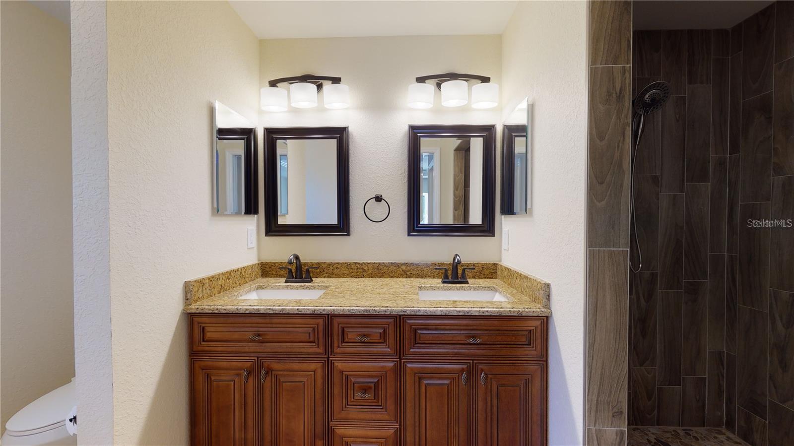 4851 KENNETT ST — photo 32