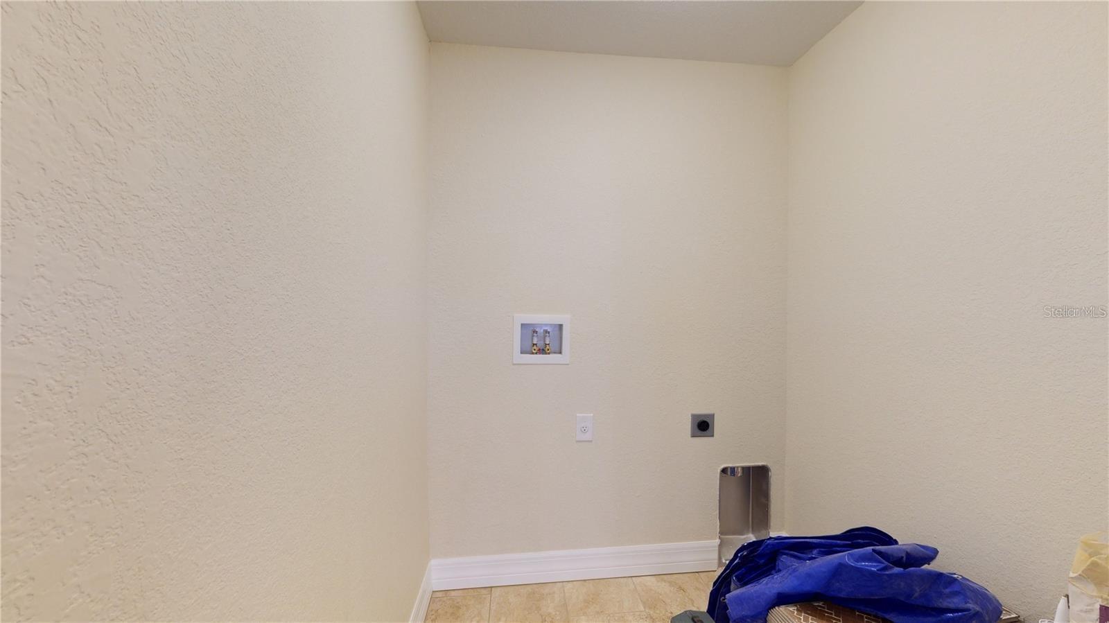 4851 KENNETT ST — photo 52