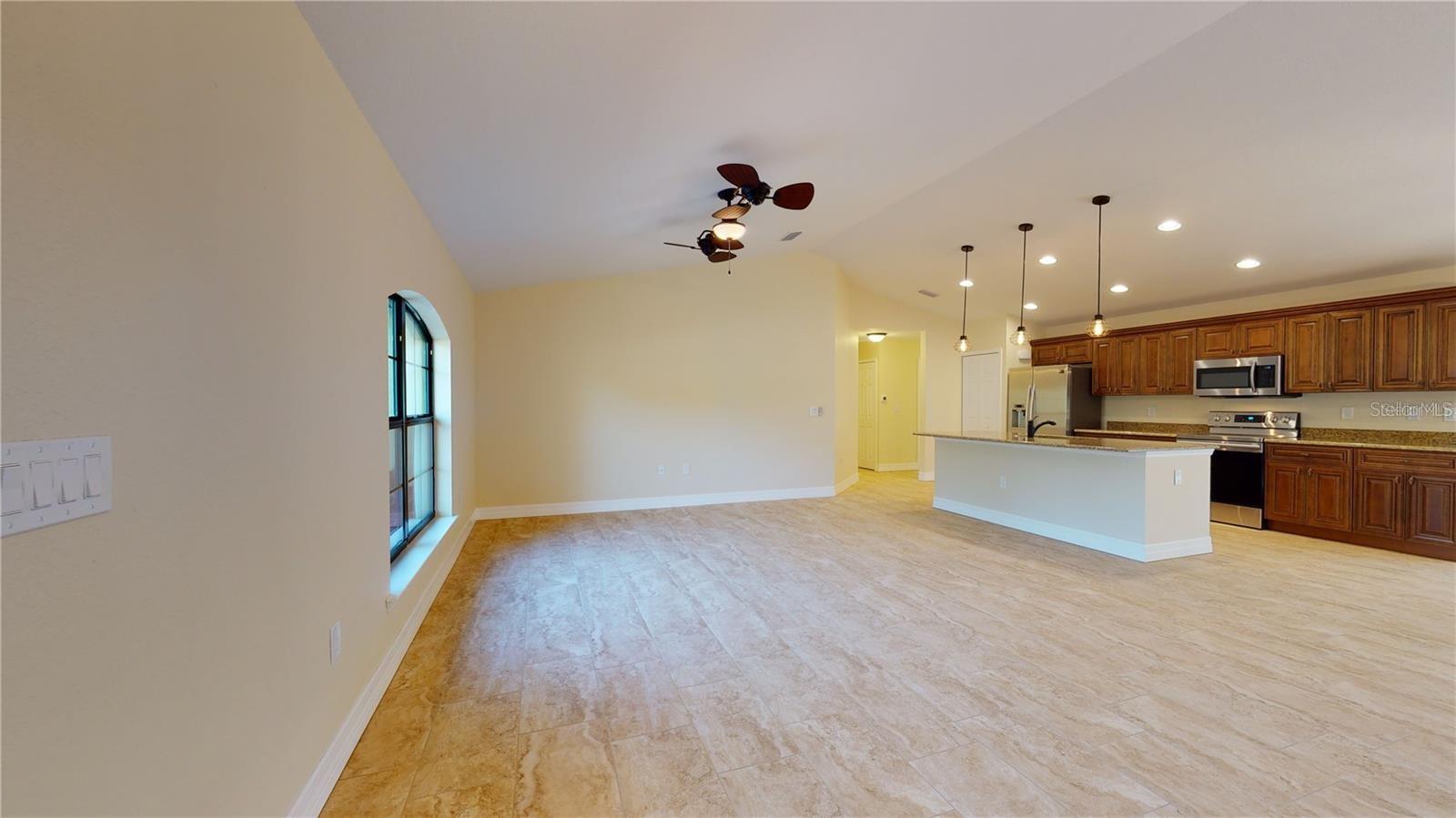 4851 KENNETT ST — photo 10