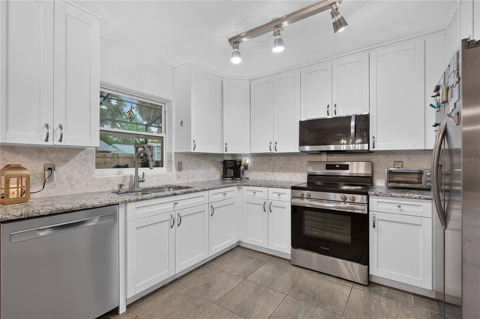 5010 STOLLS AVE — photo 17