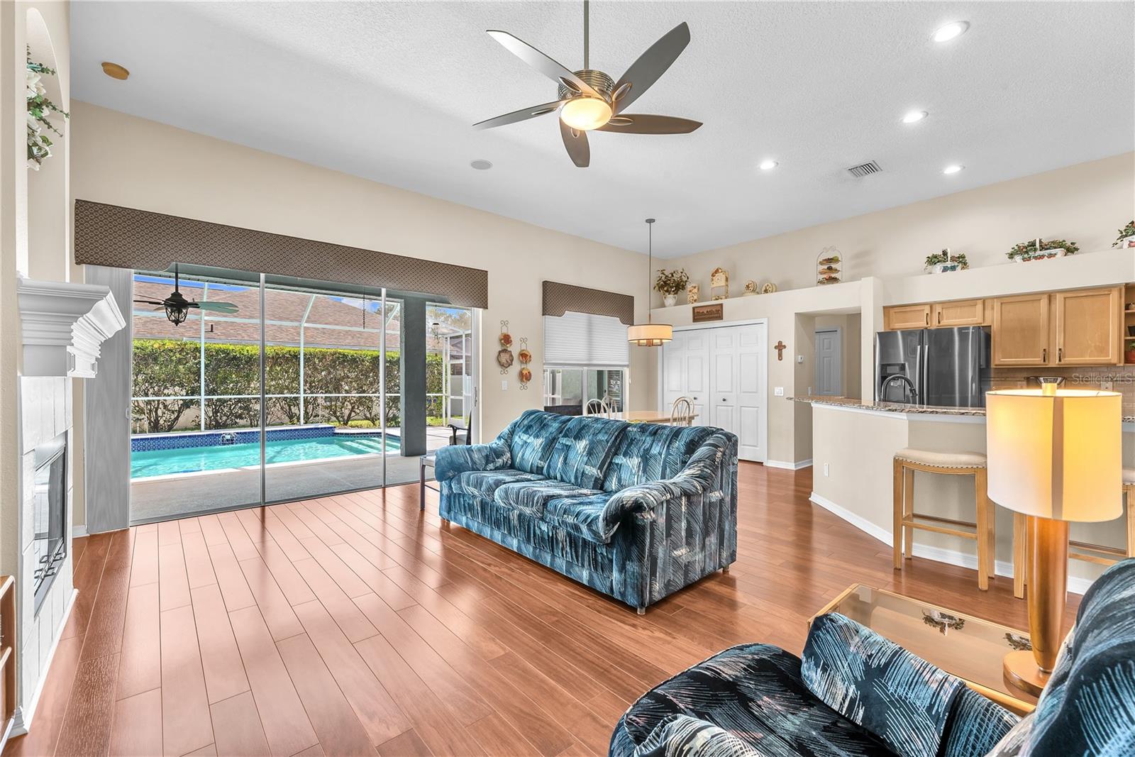2219 LONGMORE CIR — photo 3