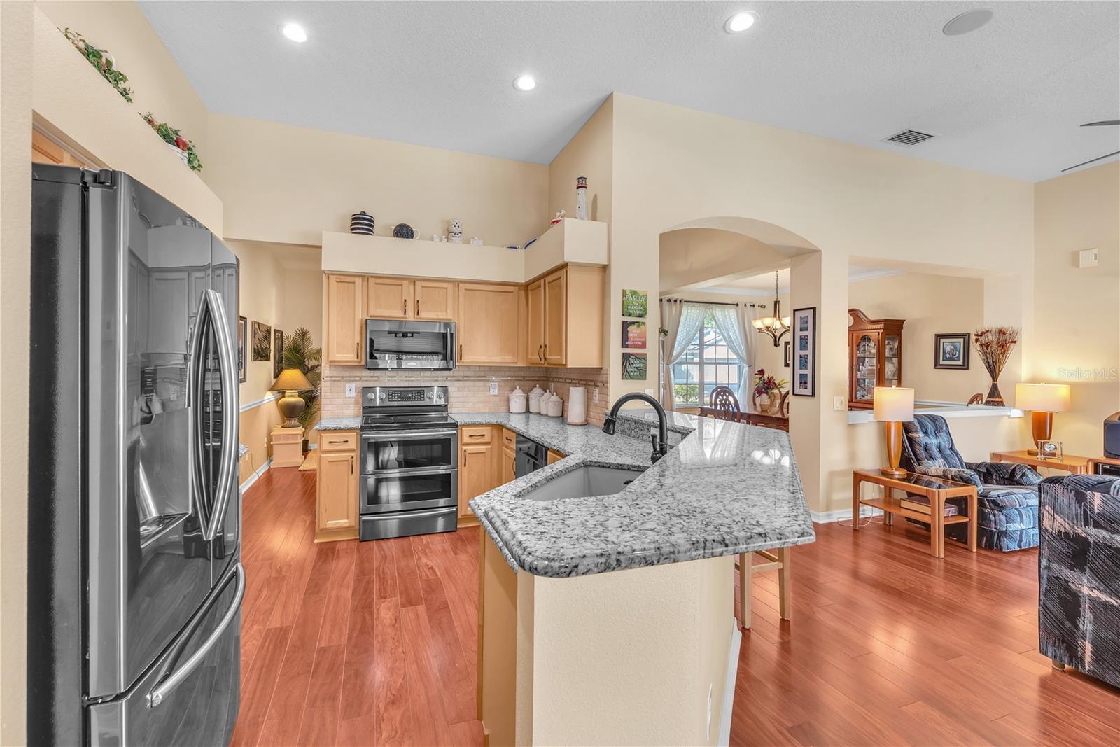 2219 LONGMORE CIR — photo 8