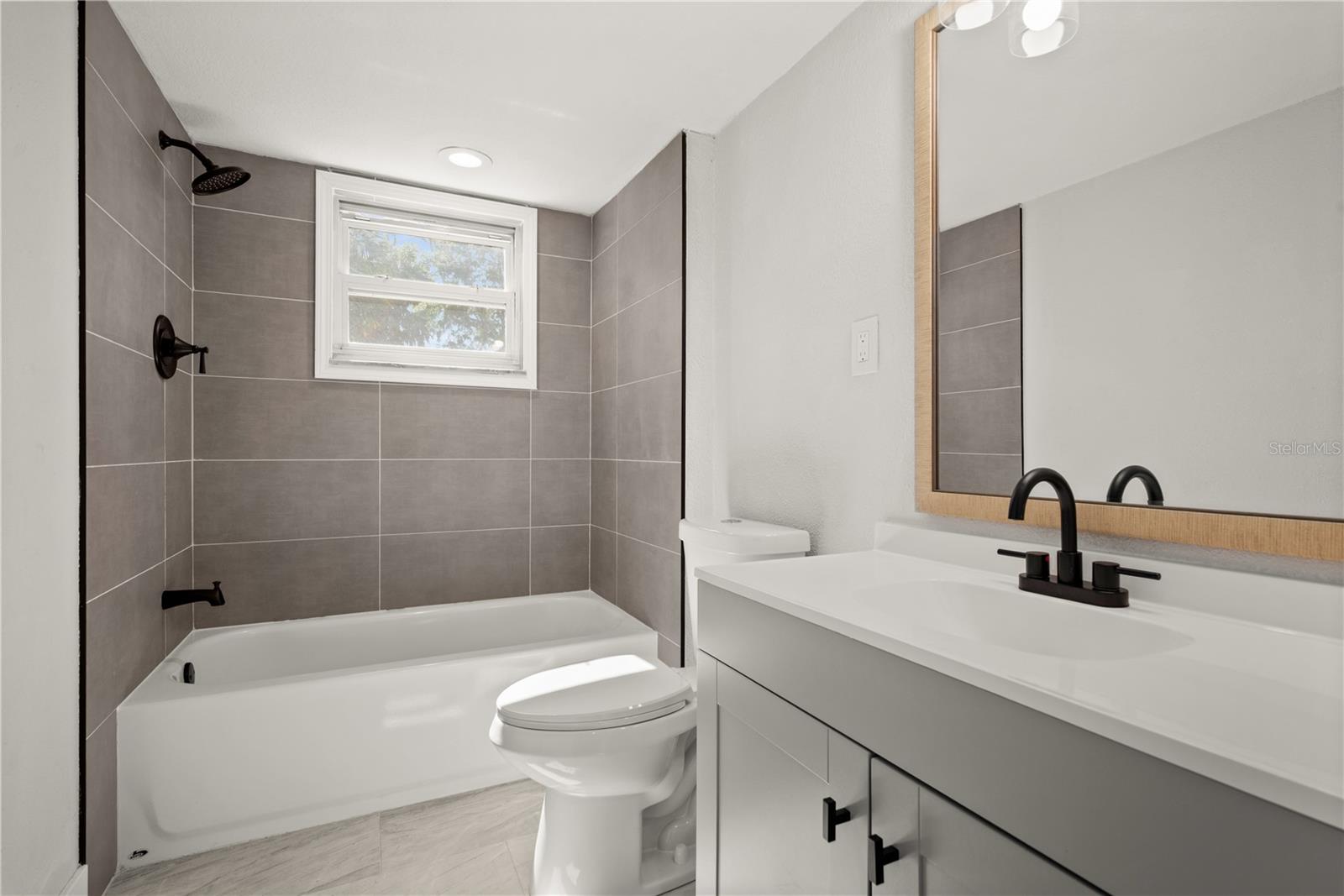 309 BATH ST — photo 11