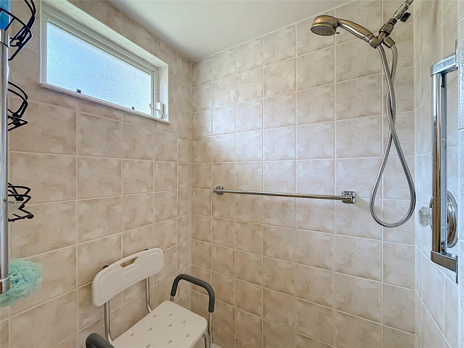 7828 CRAIGHURST LOOP — photo 39