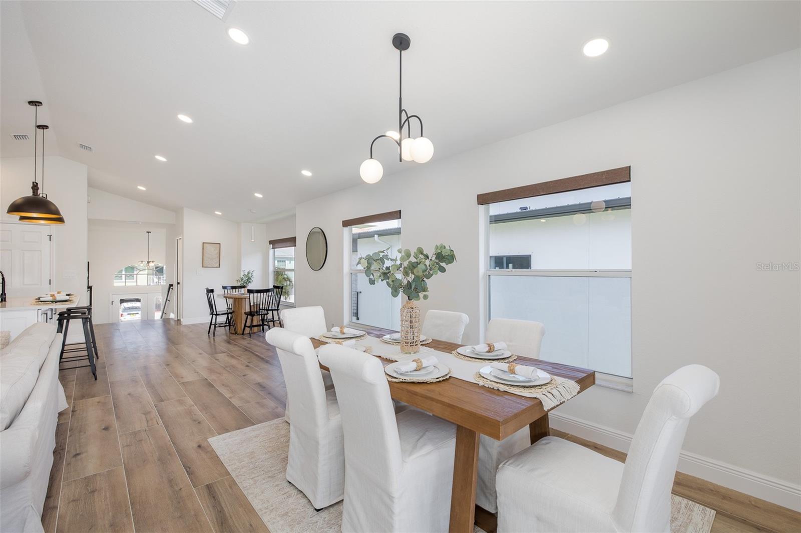 5416 JOBETH DR — photo 15