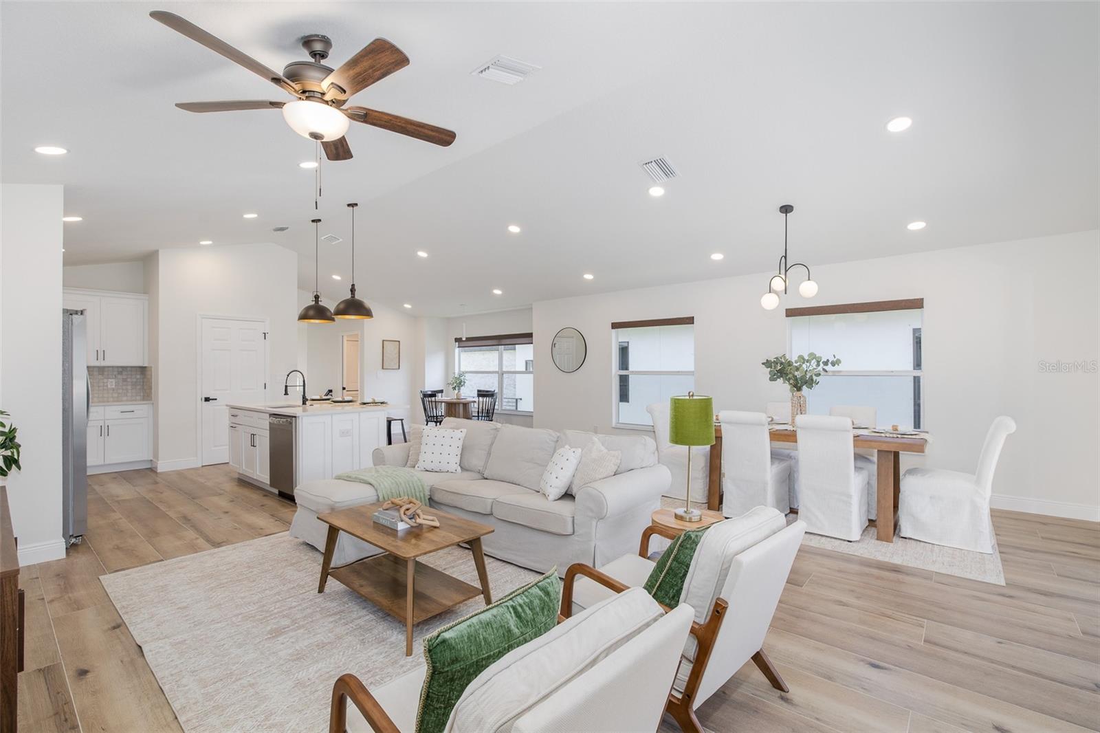 5416 JOBETH DR — photo 11