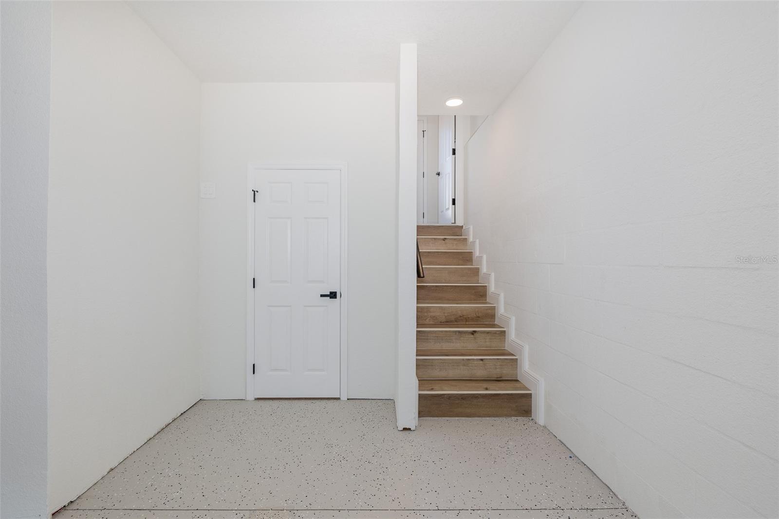 5416 JOBETH DR — photo 59