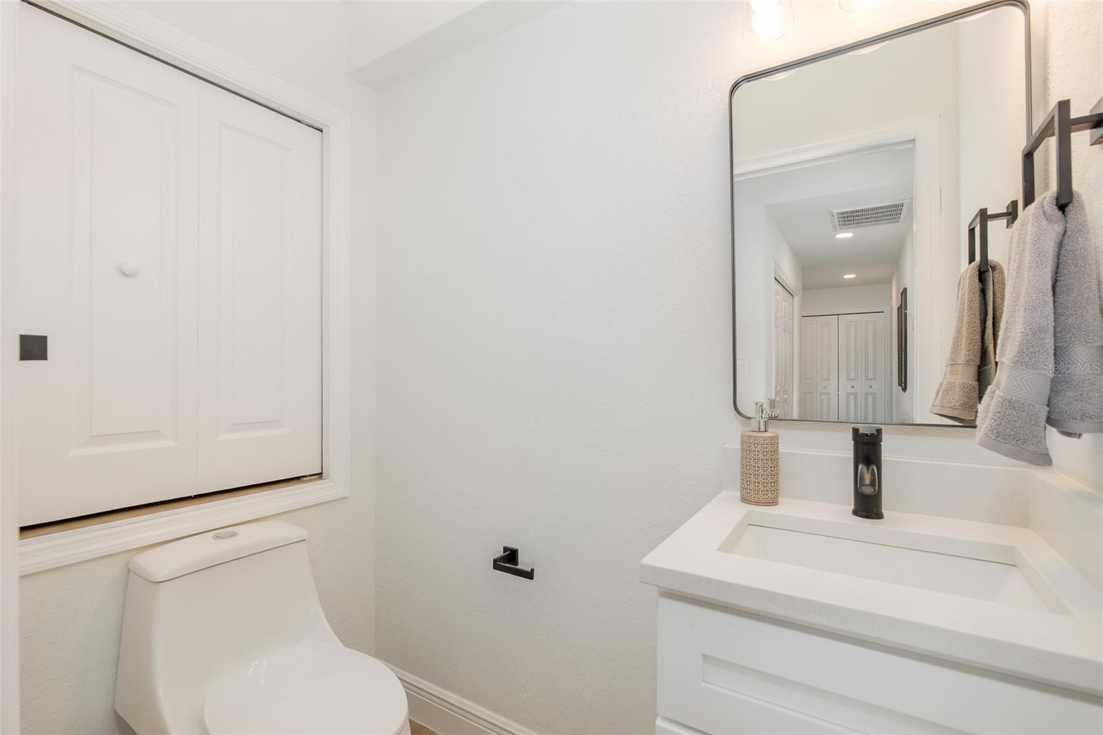 5416 JOBETH DR — photo 43