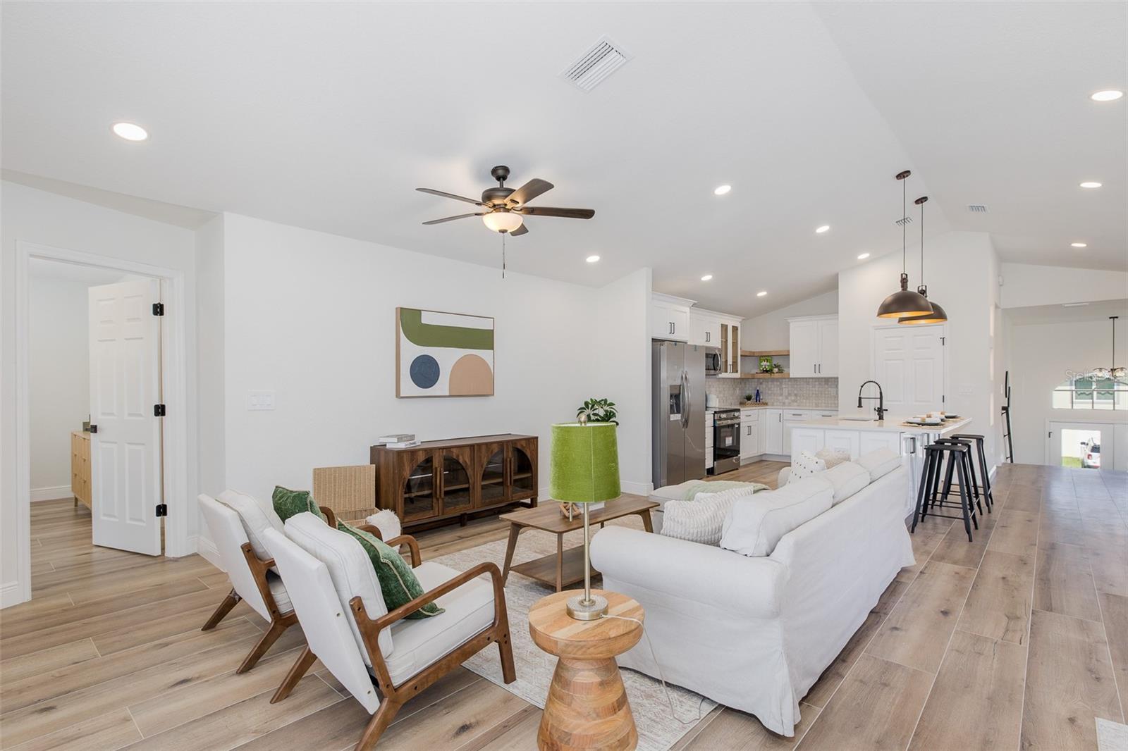 5416 JOBETH DR — photo 13