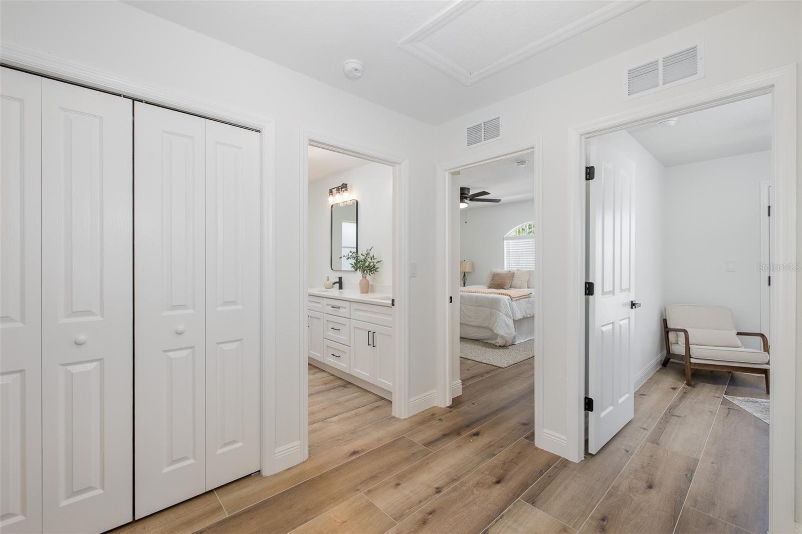 5416 JOBETH DR — photo 24