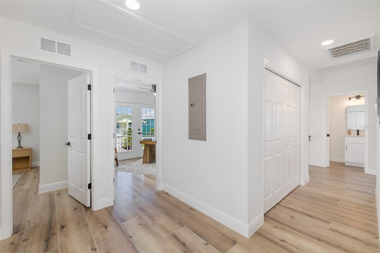 5416 JOBETH DR — photo 23