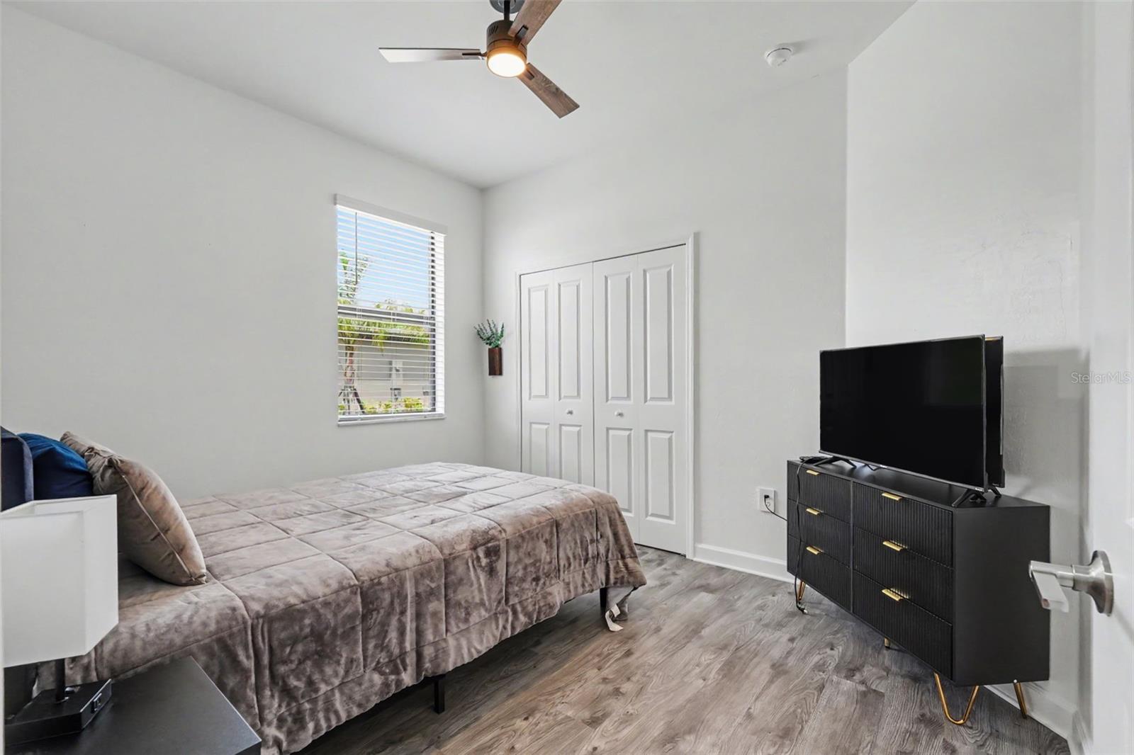 15724 SUNNY DAY DR — photo 17