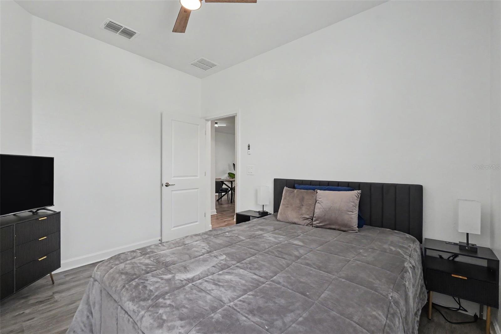 15724 SUNNY DAY DR — photo 18