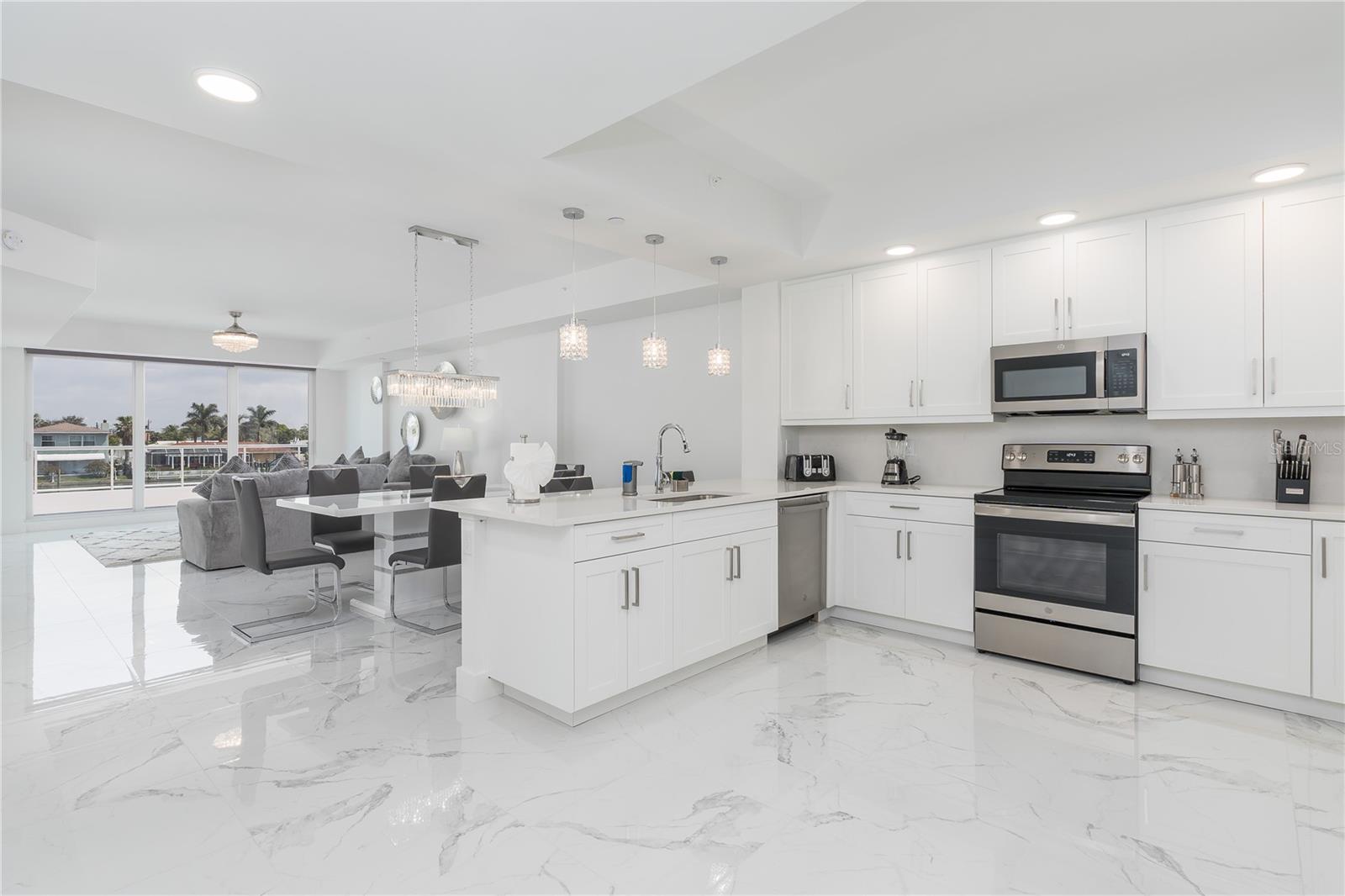 415 ISLAND WAY #207 — photo 6