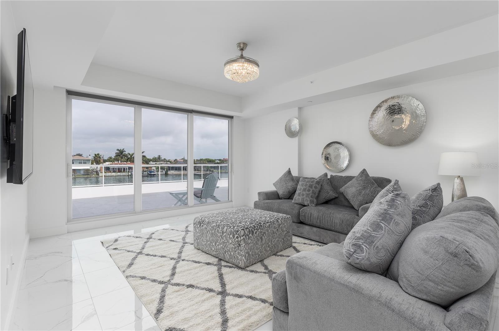 415 ISLAND WAY #207 — photo 3