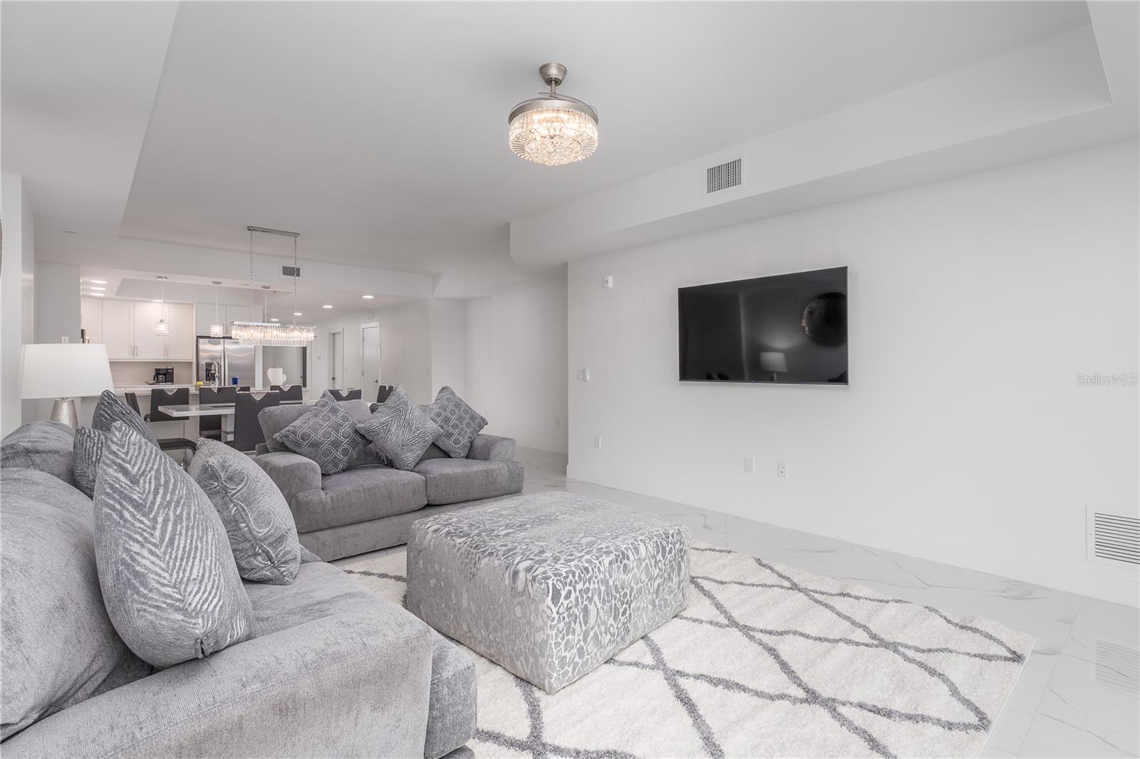 415 ISLAND WAY #207 — photo 4