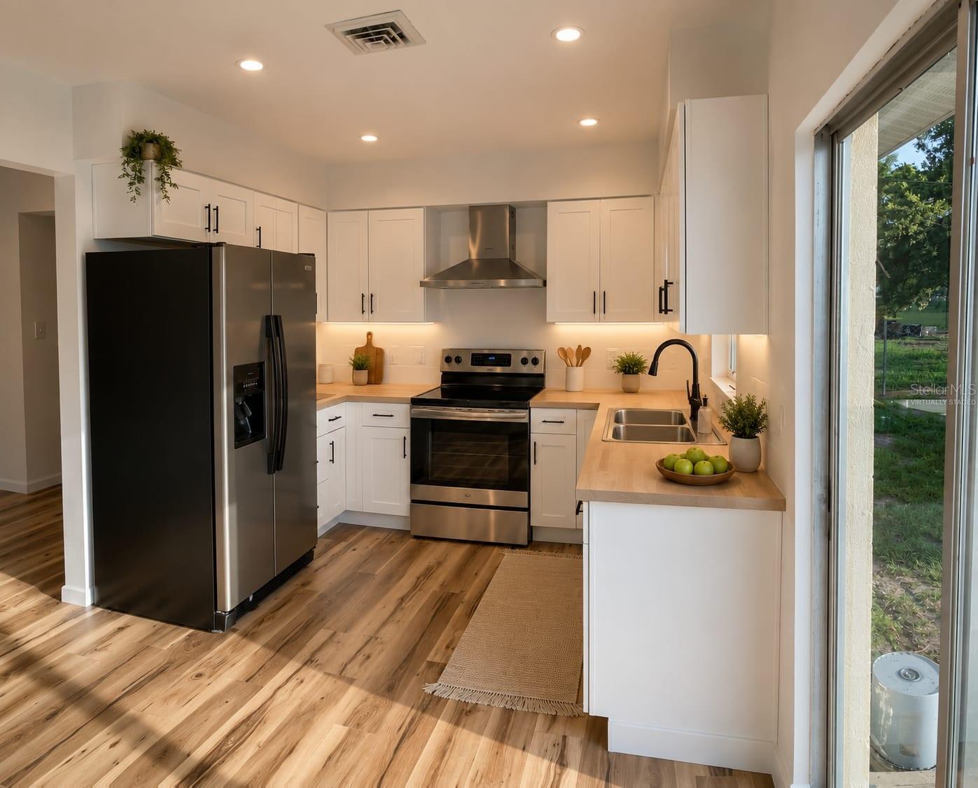 1051 VENETIAN PKWY — photo 3