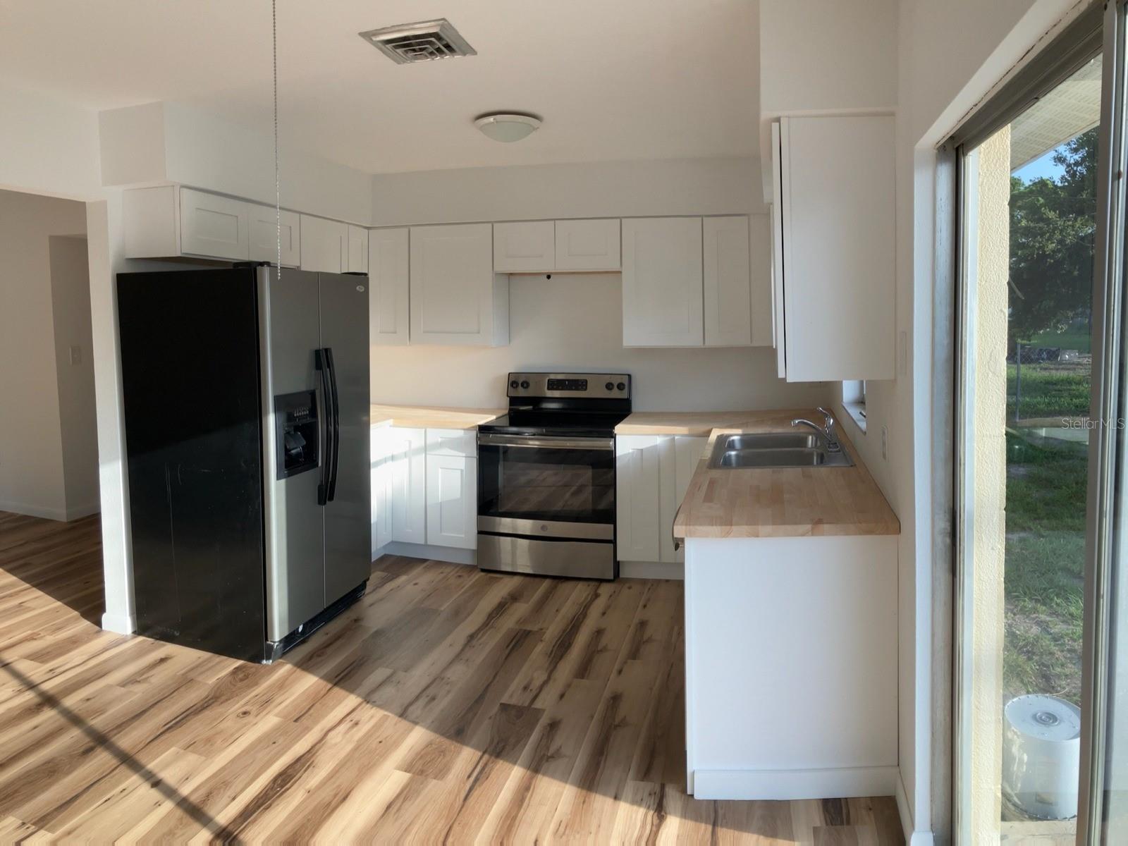 1051 VENETIAN PKWY — photo 9