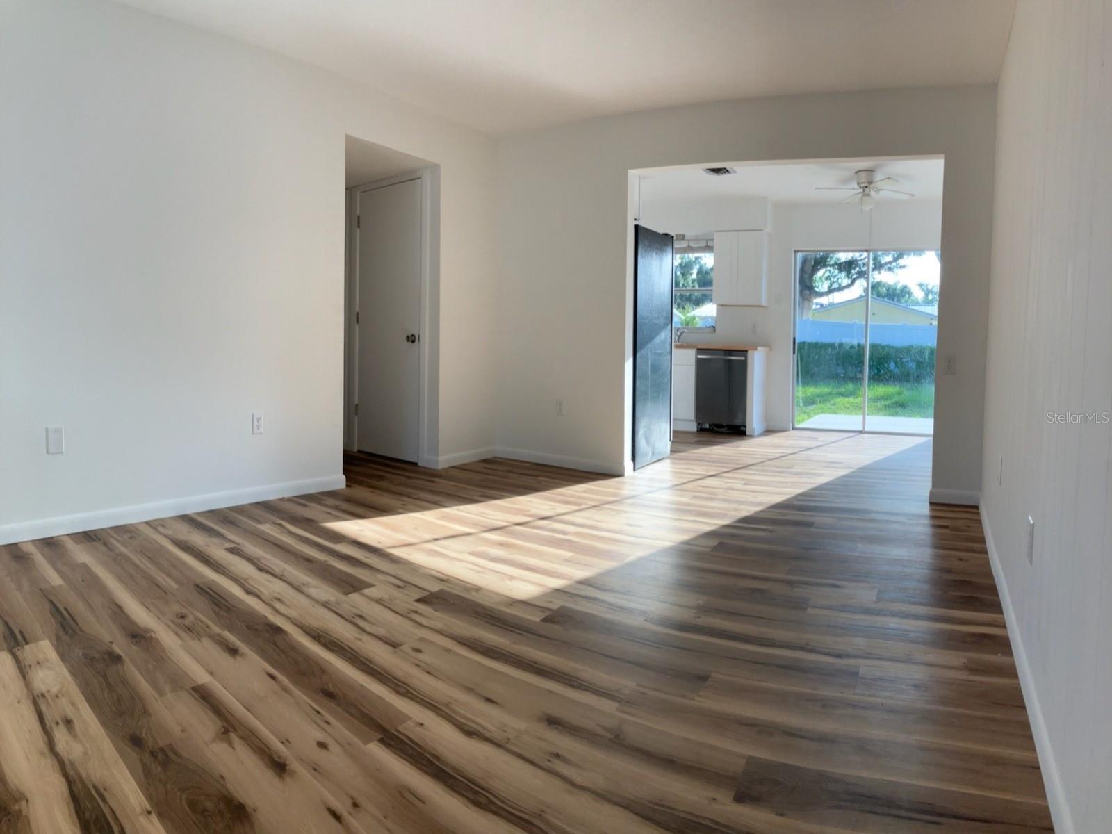 1051 VENETIAN PKWY — photo 10