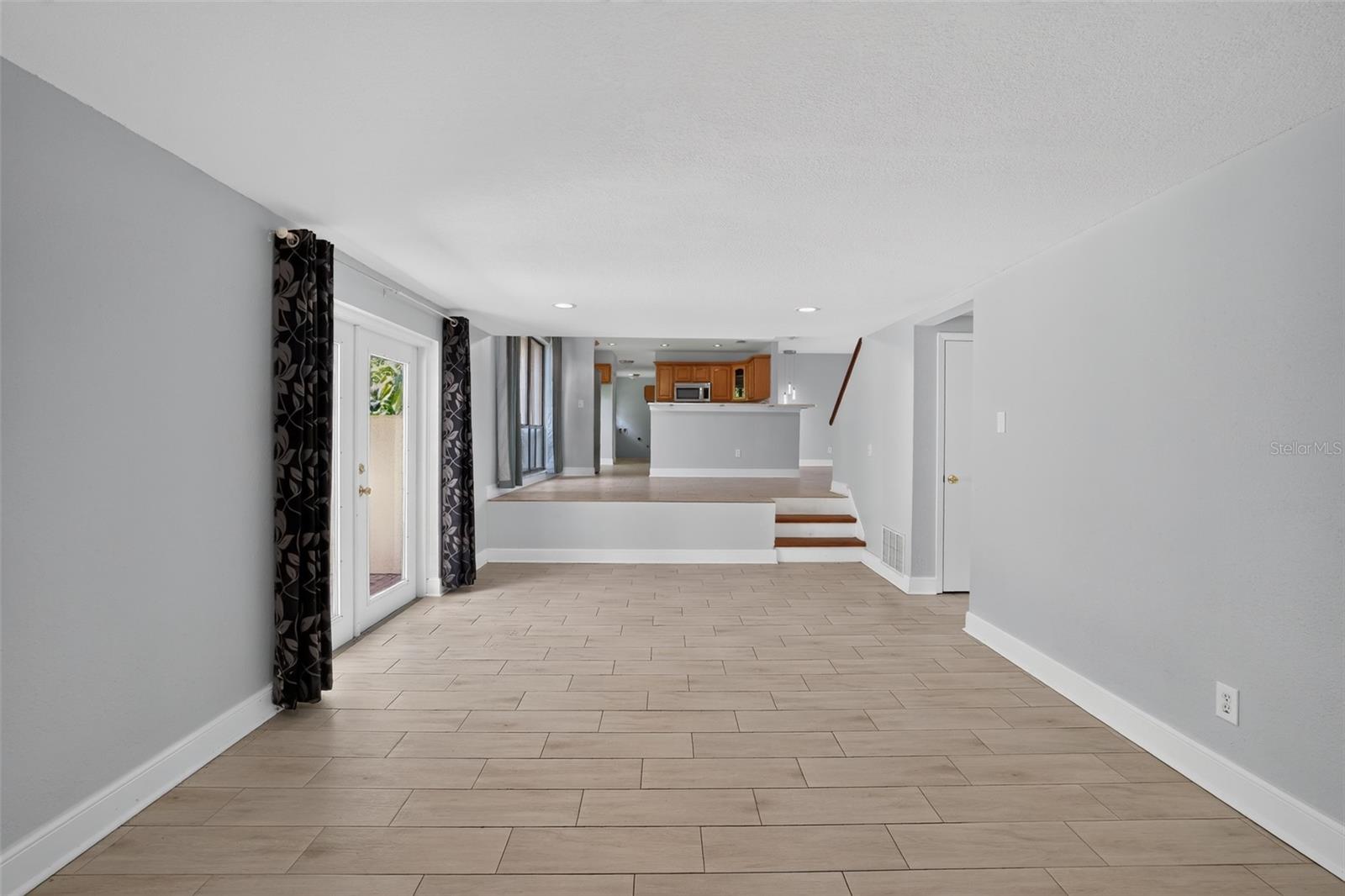7001 BAYWOOD CT — photo 8