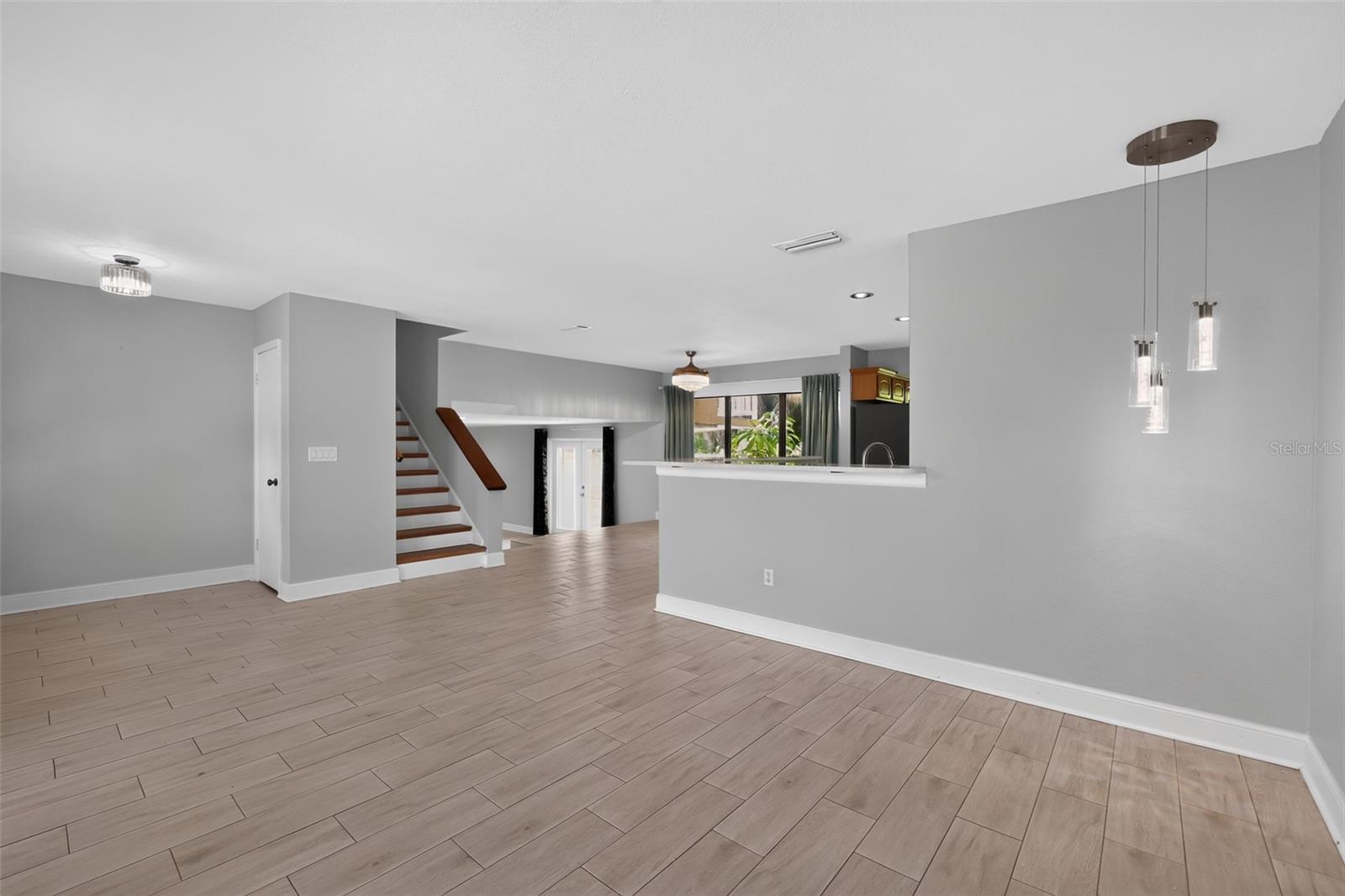 7001 BAYWOOD CT — photo 5