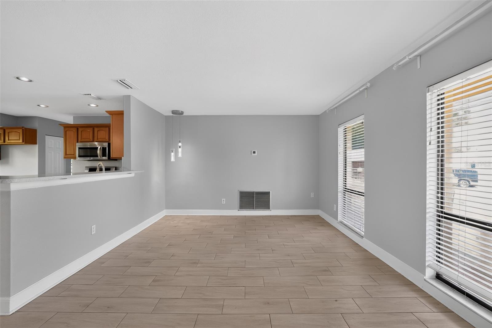 7001 BAYWOOD CT — photo 12