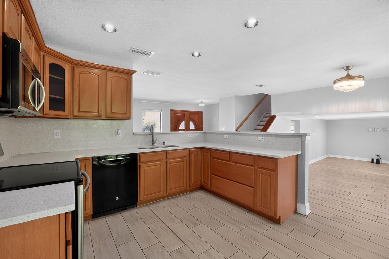7001 BAYWOOD CT — photo 14
