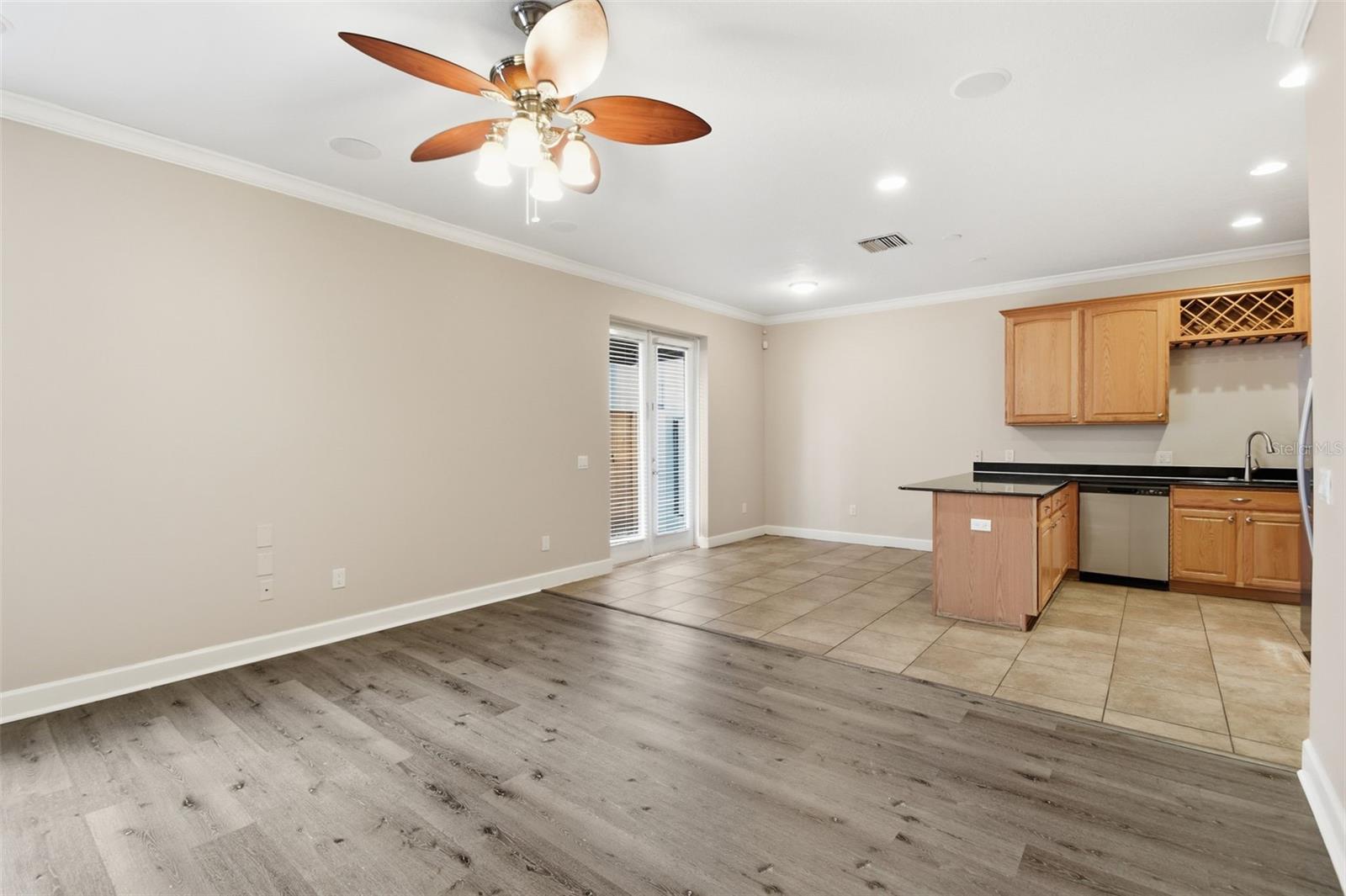 211 S WESTLAND AVE #1 — photo 15