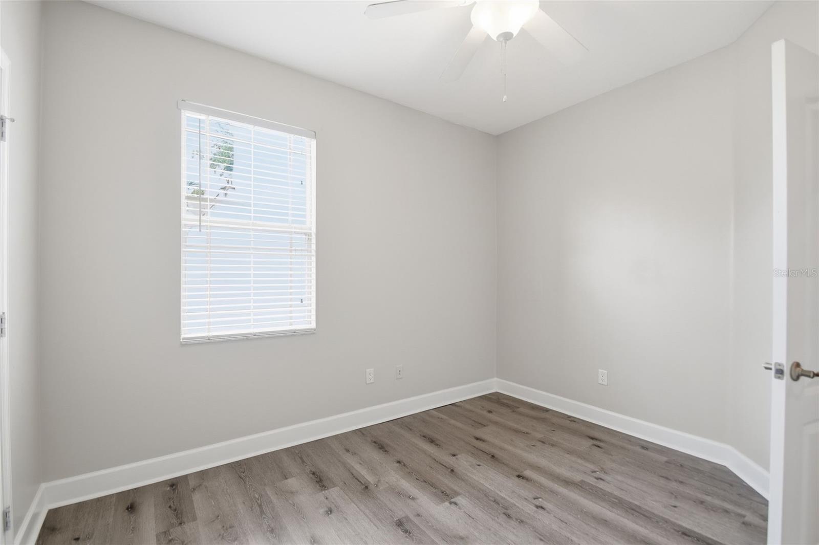 211 S WESTLAND AVE #1 — photo 32