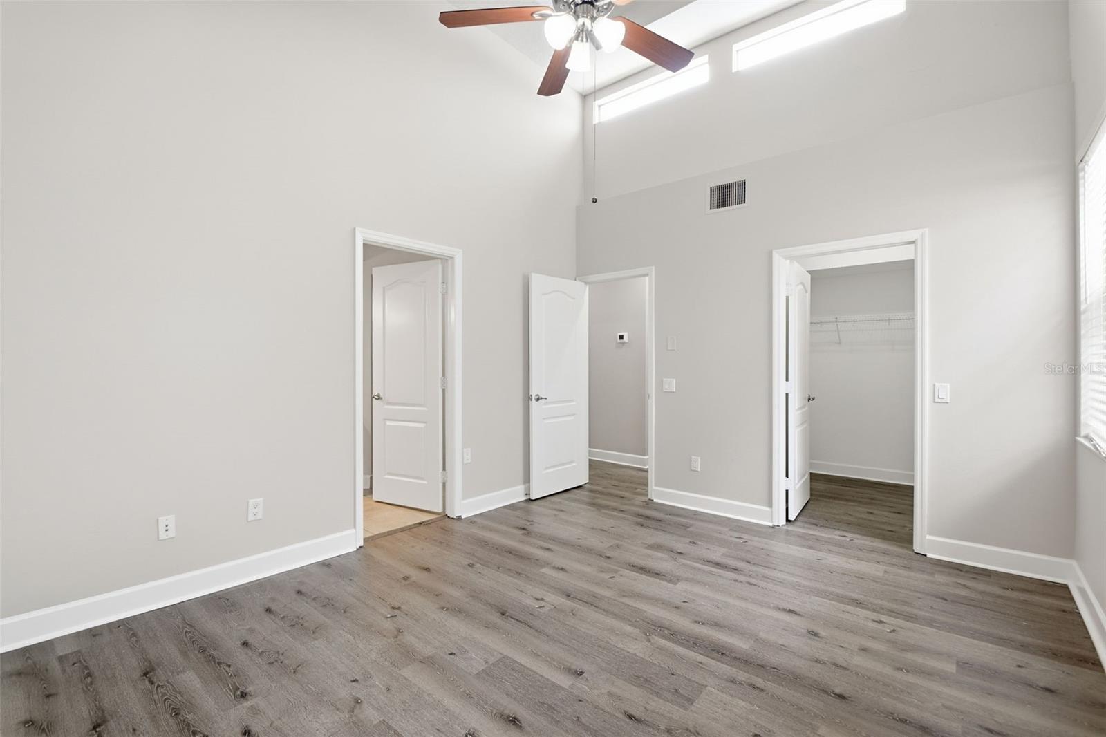 211 S WESTLAND AVE #1 — photo 36