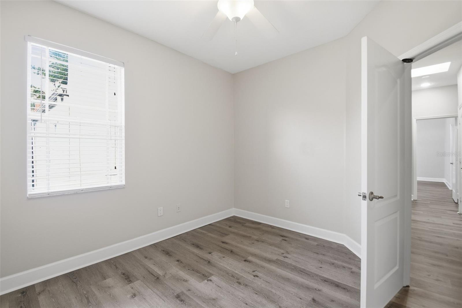 211 S WESTLAND AVE #1 — photo 31