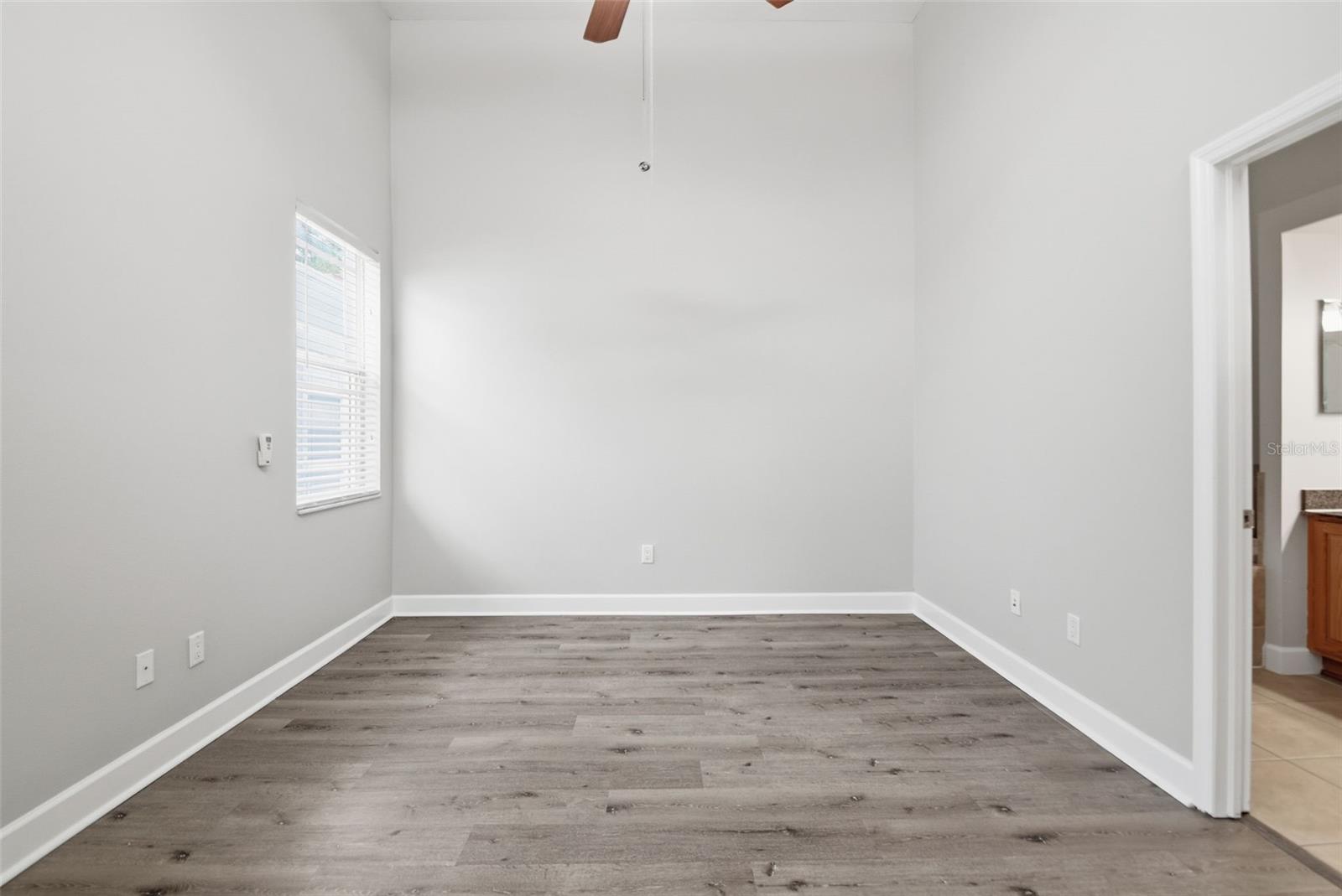211 S WESTLAND AVE #1 — photo 38
