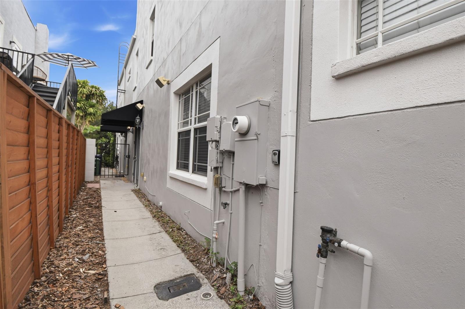 211 S WESTLAND AVE #1 — photo 49