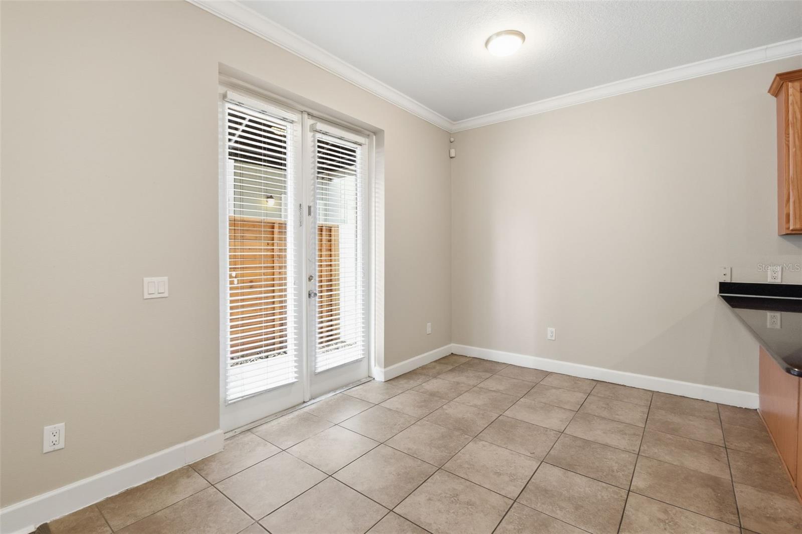 211 S WESTLAND AVE #1 — photo 22